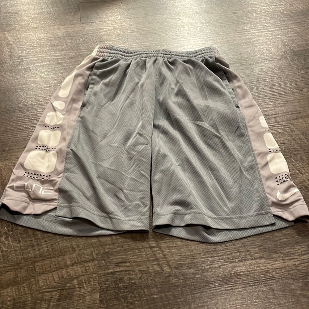 boys nike shorts